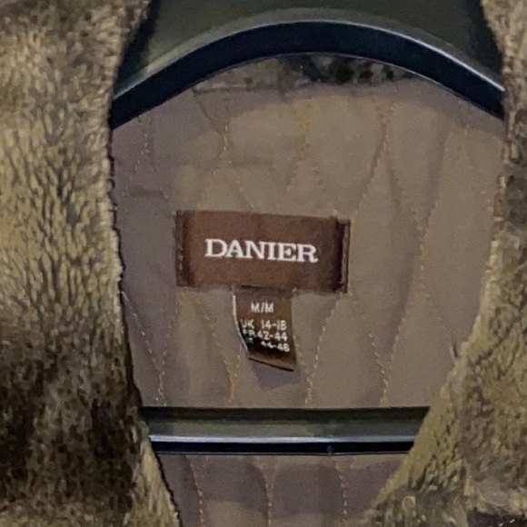 danier leather jacket - Picture 3 of 3